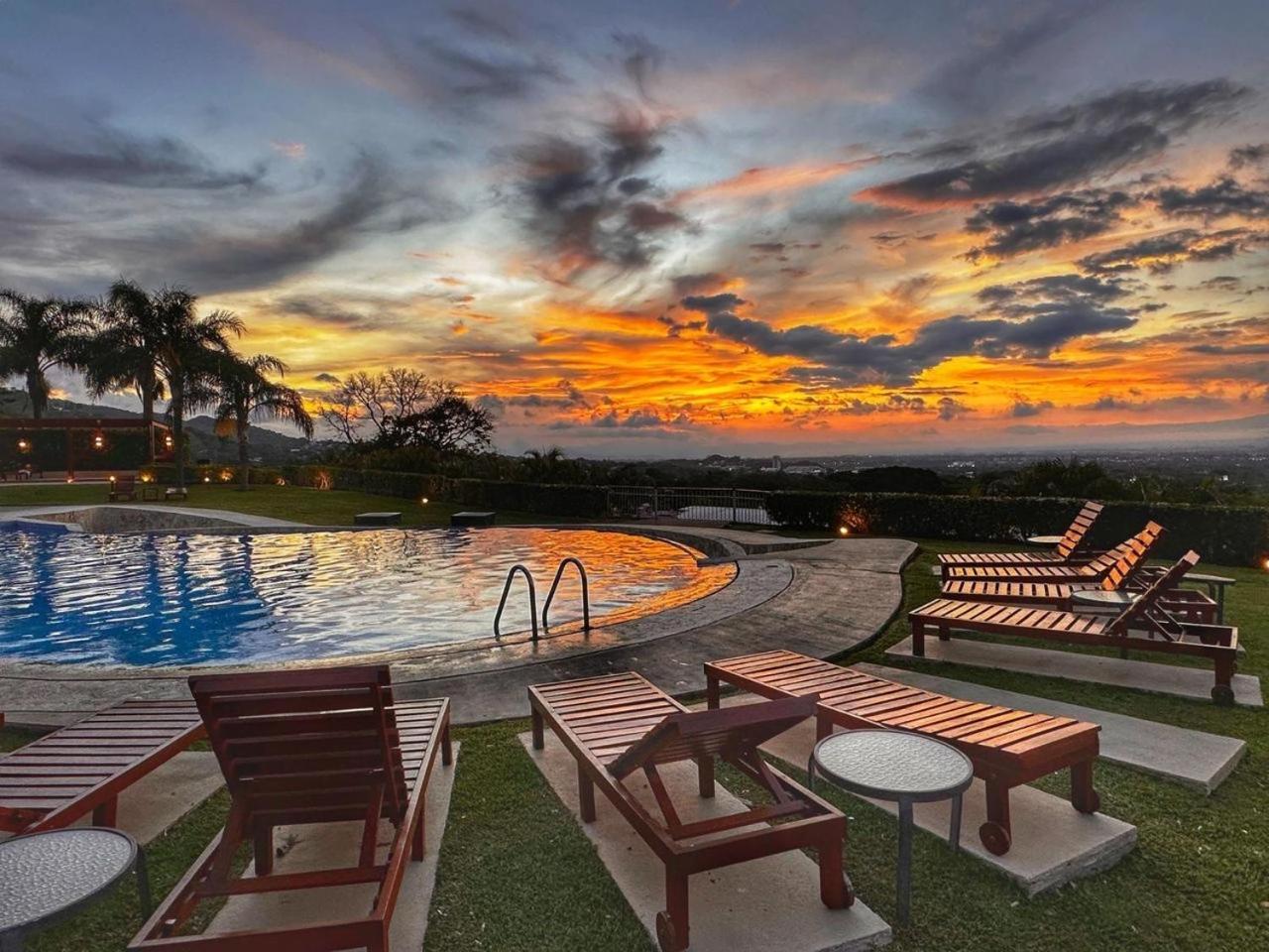 Cr Mariposa Rentals Comfortable Penthouse, Ac, Pool, Gym, Tennis Santa Ana  Εξωτερικό φωτογραφία